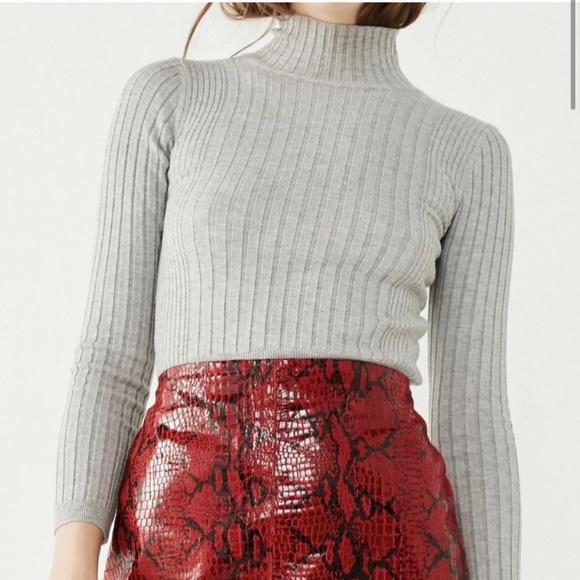 Urban Outfitters Grey Ribbed Turtle Neck - Picture 2 of 4